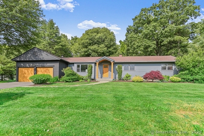 24 Chalon Rd, Trumbull, CT 06611 United States