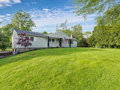 279 Beacon Hill Rd, Trumbull, CT 06611 United States