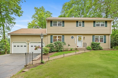 33 Raven Rd, Trumbull, CT 06611 United States