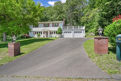 37 Shawnee Rd, Trumbull, CT 06611 United States