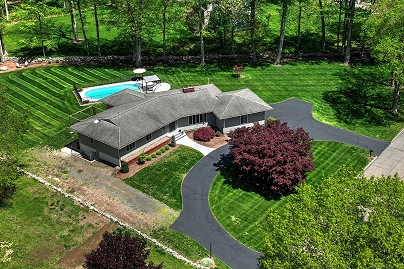 52 Deepdene Rd, Trumbull, CT 06611 United States