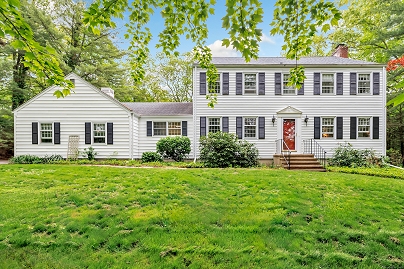 73 Golden Hill St, Trumbull, CT 06611 United States