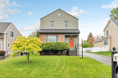 8 Thomas St, Trumbull, CT 06611 United States