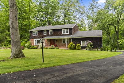 4 Wildwood Ln, Weston, CT 06883 United States
