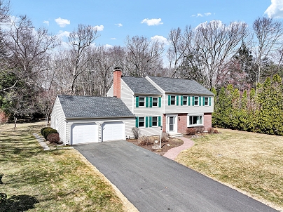 12 Greystone Ln, Avon, CT 06001 United States
