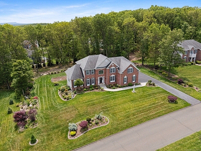 15 Weatherstone, Avon, CT 06001 United States