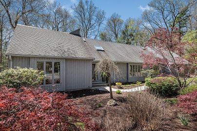 17 Ardsley Way, Avon, CT 06001 United States