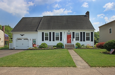 30 Winding Meadow Dr, Berlin, CT 06037 United States