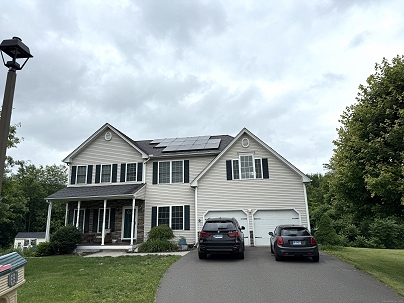 11 Larensen Rdg, Bloomfield, CT 06002 United States
