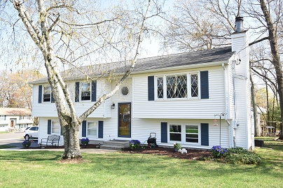 72 Nutmeg Rd, Bristol, CT 06010 United States