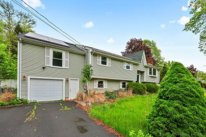 99 Redwood Dr, Bristol, CT 06010 United States