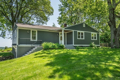 44 Savarese Ln, Burlington, CT 06013 United States