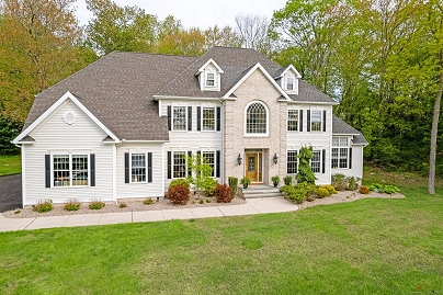 64 Warren Gln, Burlington, CT 06013 United States