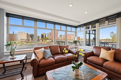 235 E River Dr Unit 305, East Hartford, CT 06108 United States