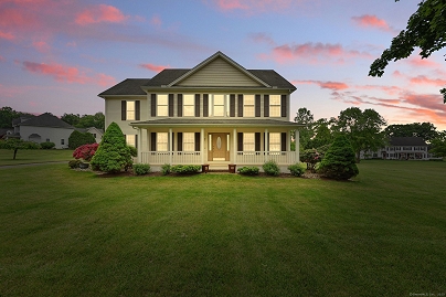 7 Brook Wood Ct, East Windsor, CT 06016 United States