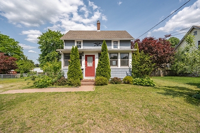16 Grove St, Enfield, CT 06082 United States