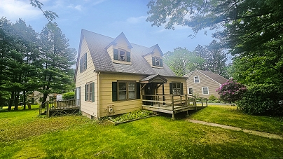 19 Weymouth Rd, Enfield, CT 06082 United States
