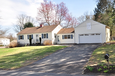 10 Maplewood Rd, Farmington, CT 06032 United States