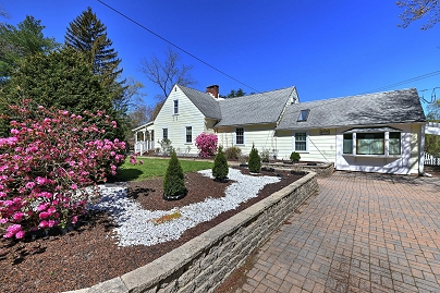 115 W Avon Rd, Farmington, CT 06085 United States