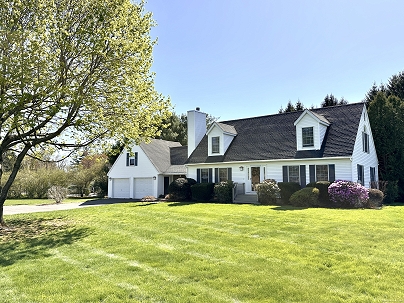 3 Eastwood Dr, Granby, CT 06060 United States