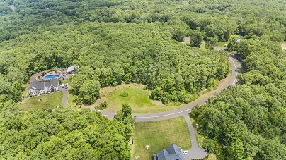 44 Cider Mill Hts, Granby, CT 06060 United States