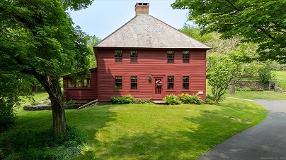 67 Barn Door Hills Rd, Granby, CT 06035 United States
