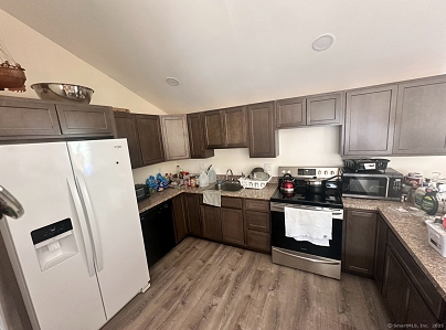 144 Thomaston St, Hartford, CT 06112 United States