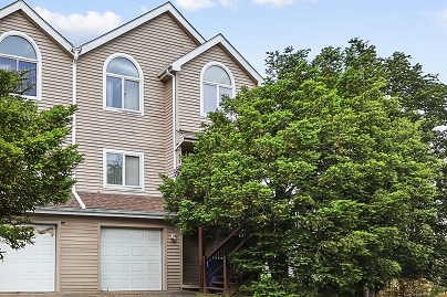 3 Jeffrey Alan Dr, Manchester, CT 06042 United States