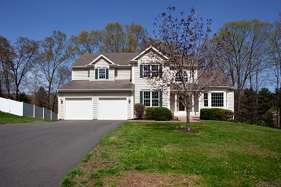 315 Briarwood Dr, Manchester, CT 06040 United States