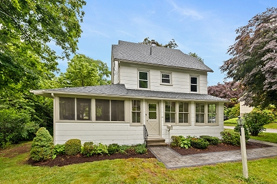 9 Village St, Manchester, CT 06040 United States