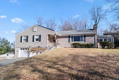 14 Kenwood Dr, New Britain, CT 06052 United States