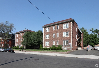 18 Lincoln St, New Britain, CT 06052 United States