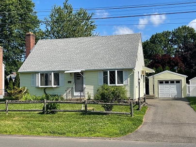 44 Pine St, Newington, CT 06111 United States