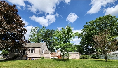 12 Hart Pl, Plainville, CT 06062 United States