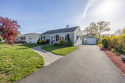 5 Rosemont Dr, Plainville, CT 06062 United States