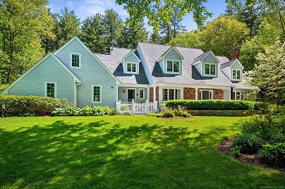 10 Clover Ln, Simsbury, CT 06089 United States