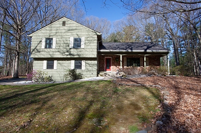21 Lawton Dr, Simsbury, CT 06070 United States