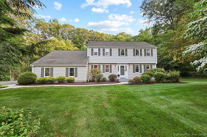 30 Butternut Ln, Simsbury, CT 06089 United States