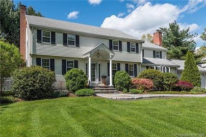 62 Winterset Ln, Simsbury, CT 06070 United States