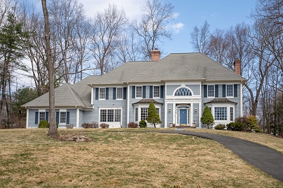 7 Brighton Ln, Simsbury, CT 06070 United States