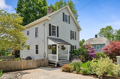 88 West St, Simsbury, CT 06070 United States