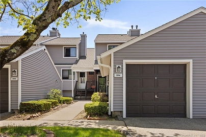 704 Mill Pond Dr, South Windsor, CT 06074 United States