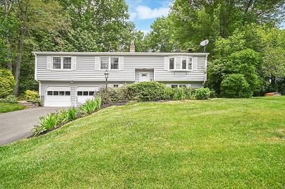 89 Quarry Brook Dr, South Windsor, CT 06074 United States