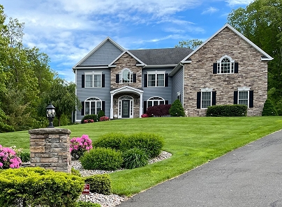 110 Laurelwood Dr, Southington, CT 06489 United States