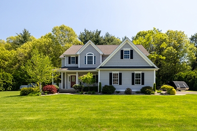 123 Cobblestone DR, Southington, CT 06479 United States