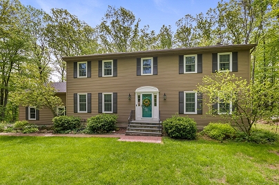 61 Winding Rdg, Southington, CT 06489 United States