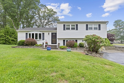 99 Walkley Dr, Southington, CT 06489 United States