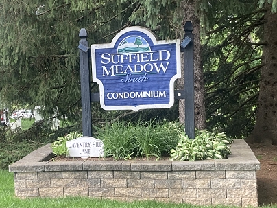 1 Cheltenham Ct, Suffield, CT 06078 United States