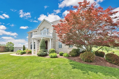 197 Shadow Pond Ln, Suffield, CT 06078 United States