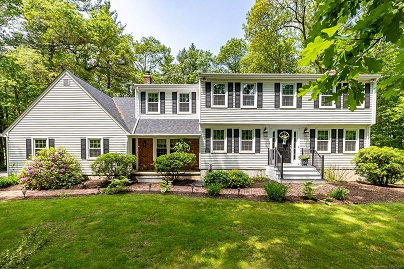 825 Copper Hill Rd, Suffield, CT 06093 United States